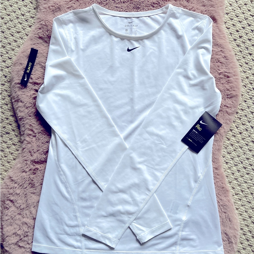NWT Nike Women's Element crew neck PRO Running Pullover